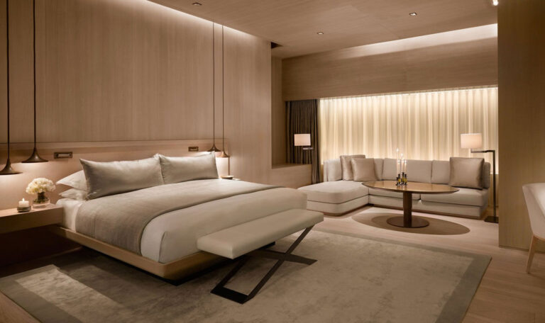 Luxury-Hotel-Style-bedroom-Design